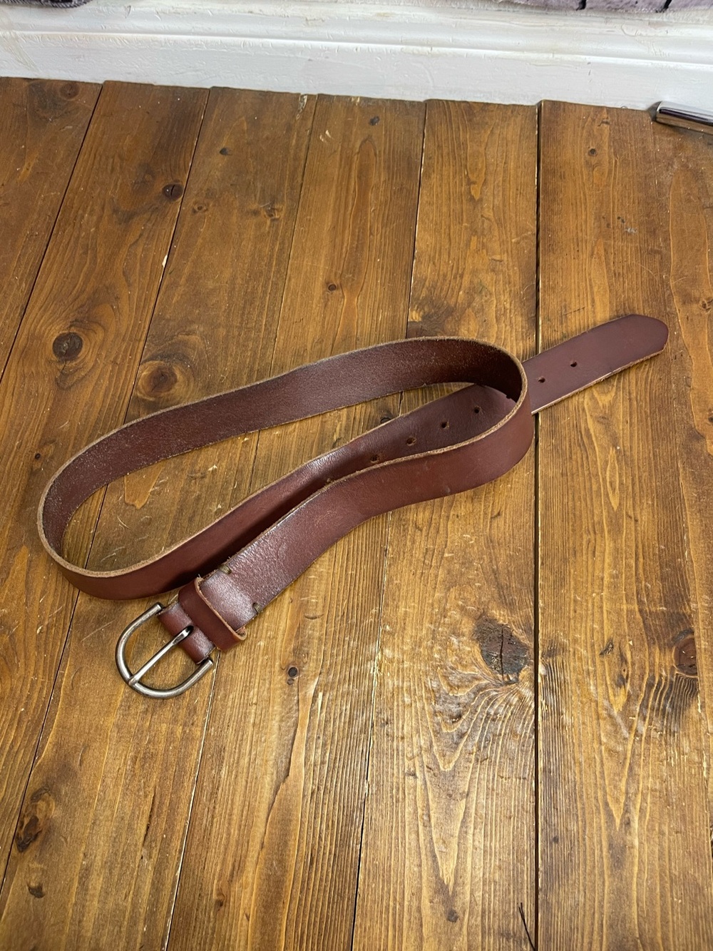 American Eagle Outfitters men’s size medium brown leather belt